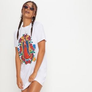 PrettyLittleThing Lady Guadalupe T-shirt Dress